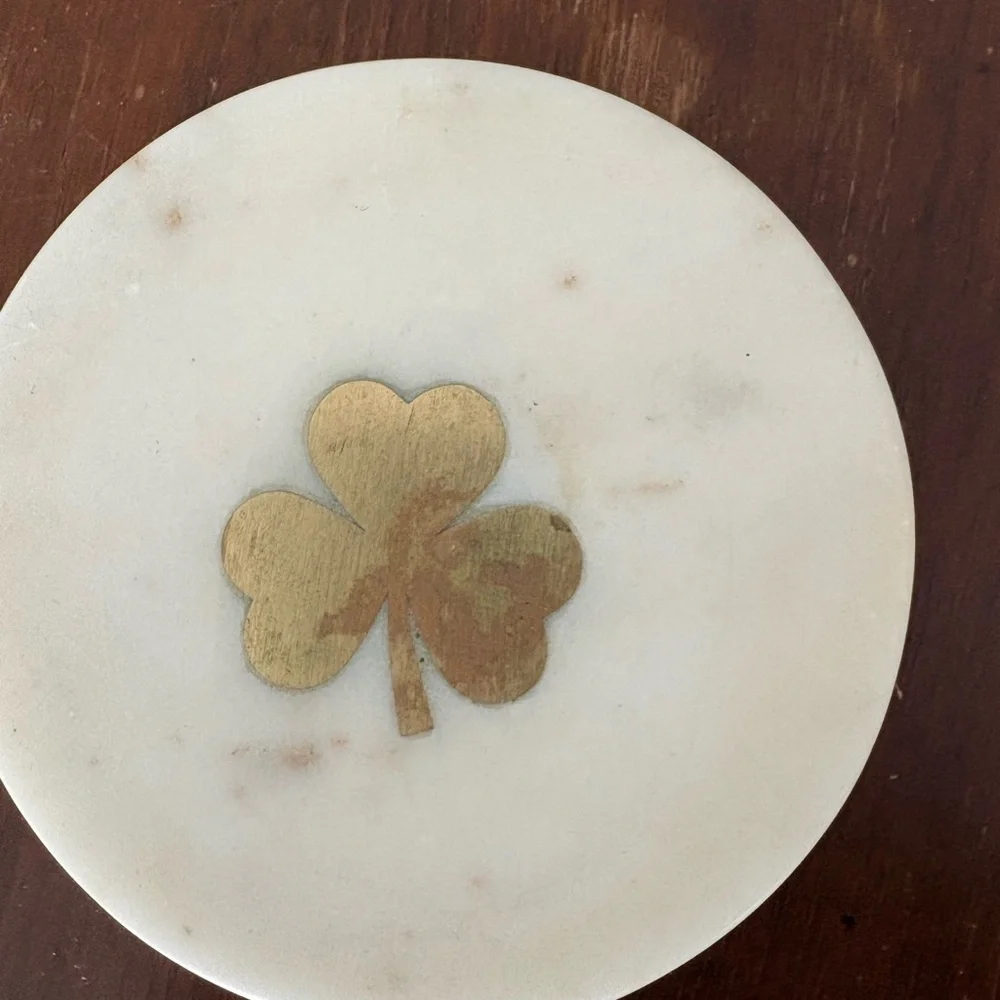 Set of 4 coasters with gold shamrocks